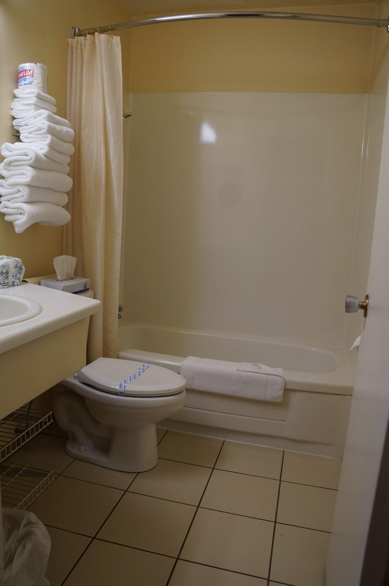 Westward Inn & Suites Langley Bagian luar foto