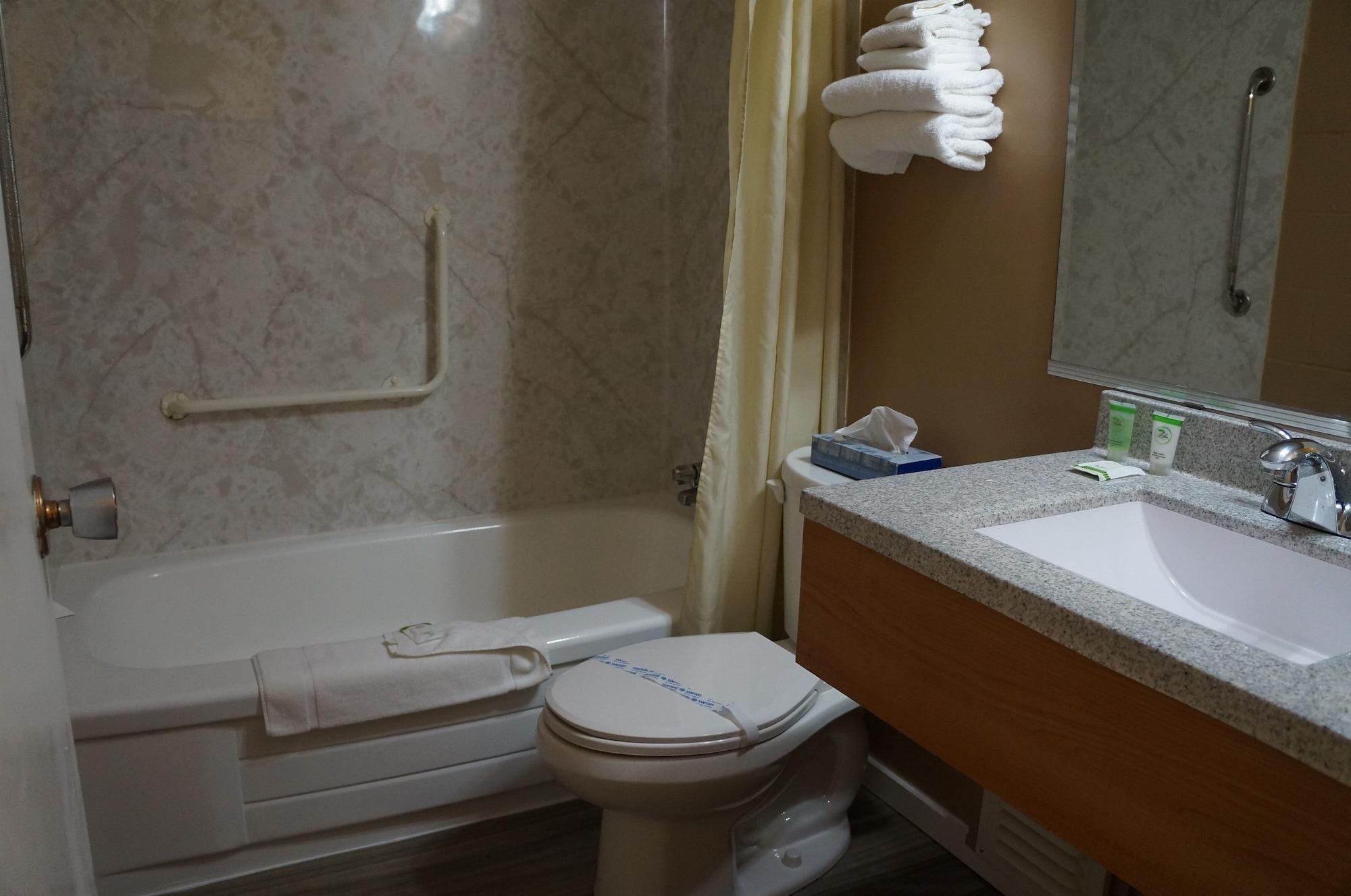 Westward Inn & Suites Langley Bagian luar foto