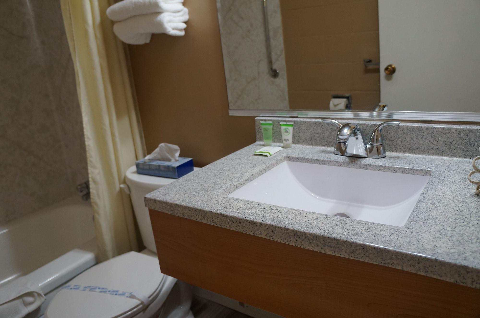 Westward Inn & Suites Langley Bagian luar foto
