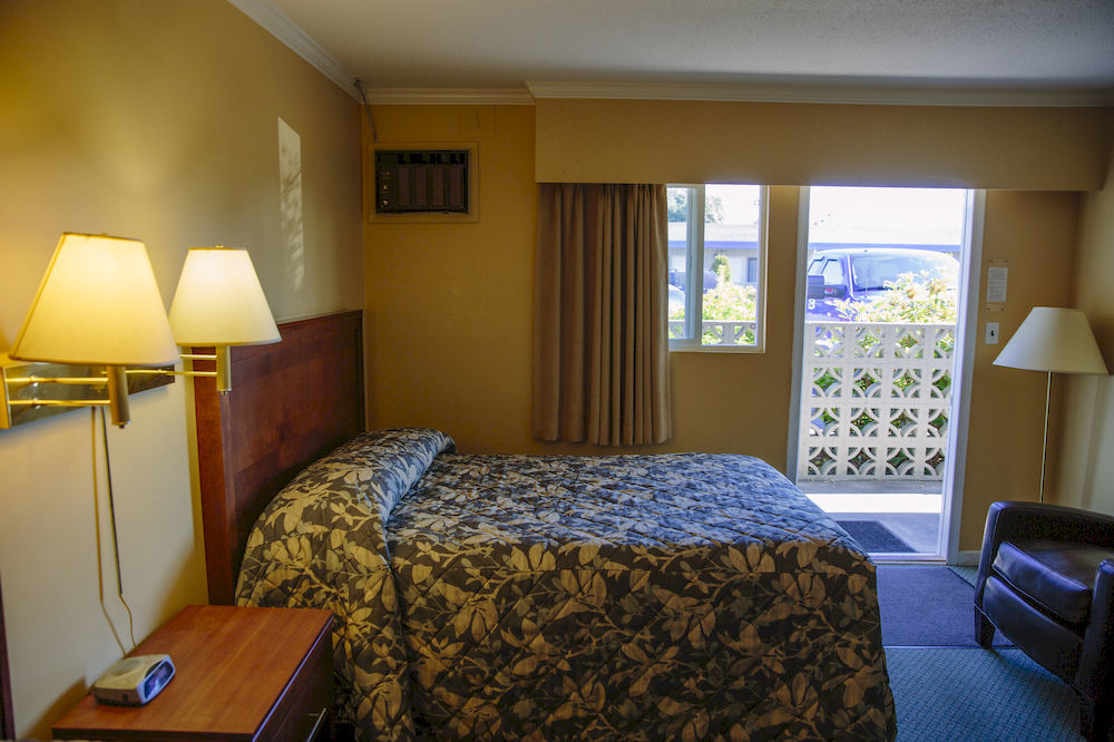Westward Inn & Suites Langley Bagian luar foto