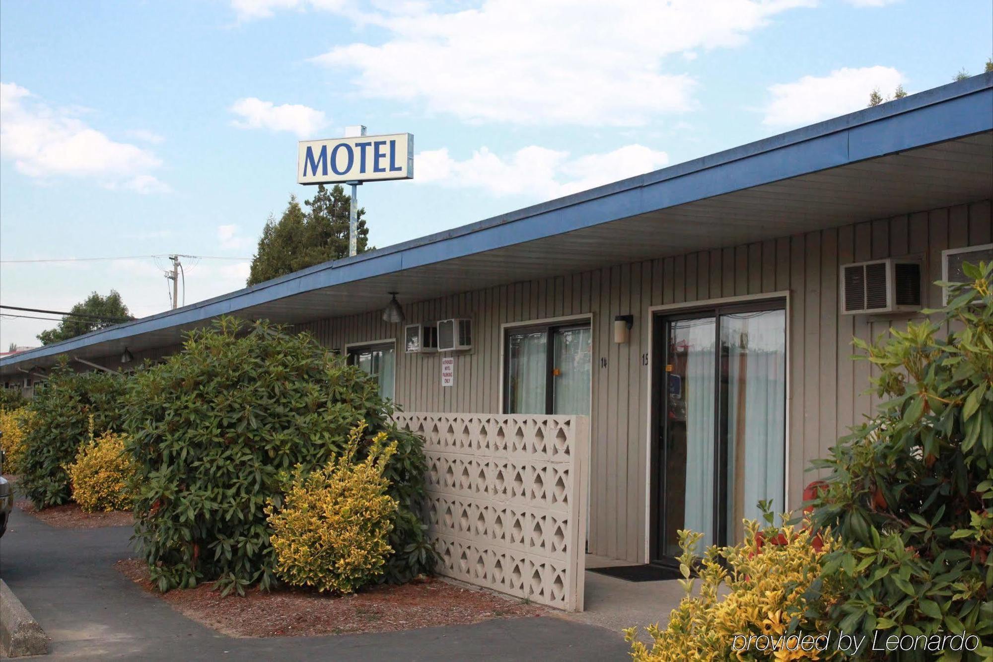 Westward Inn & Suites Langley Bagian luar foto