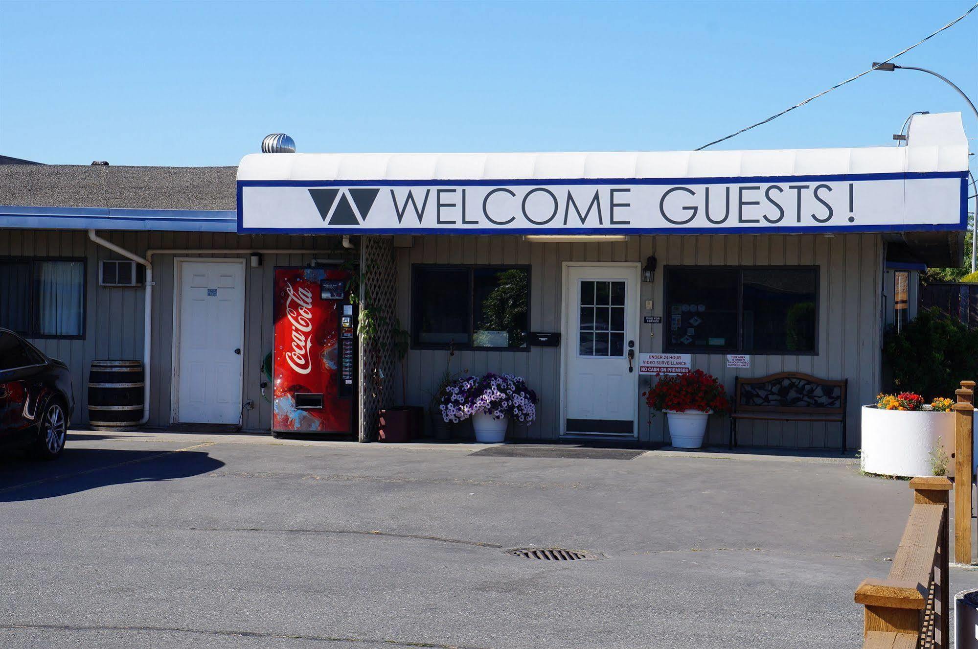 Westward Inn & Suites Langley Bagian luar foto